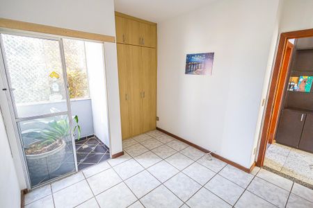 Apartamento para alugar com 128m², 3 quartos e 1 vaga Apartamento para alugar com 128m², 3 quartos e 1 vagaQuarto