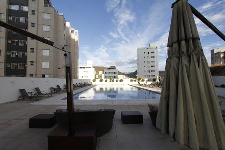 Apartamento à venda com 85m², 3 quartos e 2 vagasÁrea comum - Piscina