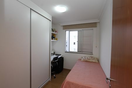 Apartamento à venda com 85m², 3 quartos e 2 vagasQuarto 2