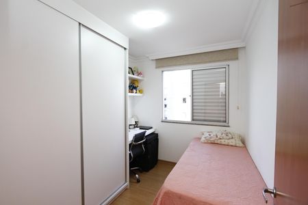Apartamento à venda com 85m², 3 quartos e 2 vagasQuarto 2