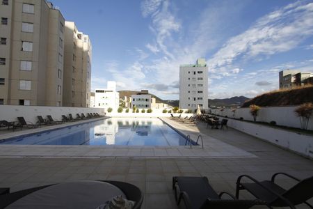 Apartamento à venda com 85m², 3 quartos e 2 vagasÁrea comum - Piscina