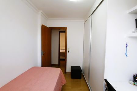 Apartamento à venda com 85m², 3 quartos e 2 vagasQuarto 2