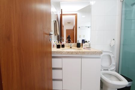 Apartamento à venda com 85m², 3 quartos e 2 vagasBanheiro Social