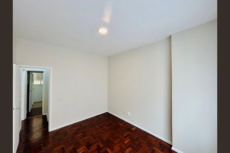 Apartamento à venda com 2 quartos, 68m² em Copacabana, Rio de Janeiro