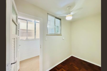 Apartamento à venda com 2 quartos, 68m² em Copacabana, Rio de Janeiro