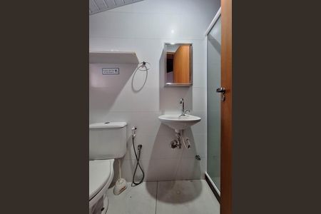 Casa de condomínio à venda com 350m², 5 quartos e 4 vagas Casa de condomínio à venda com 350m², 5 quartos e 4 vagasBanheiro de serviço