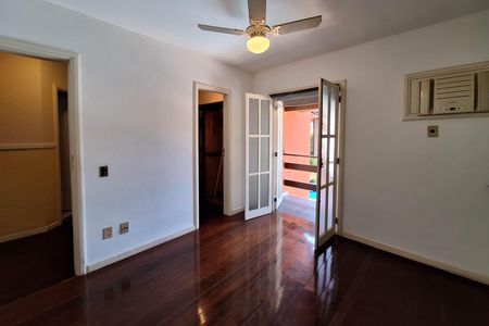 Casa de condomínio à venda com 350m², 5 quartos e 4 vagas Casa de condomínio à venda com 350m², 5 quartos e 4 vagasQuarto 2
