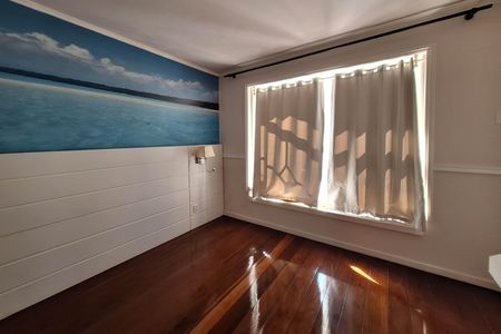 Casa de condomínio à venda com 350m², 5 quartos e 4 vagas Casa de condomínio à venda com 350m², 5 quartos e 4 vagasSuíte 1