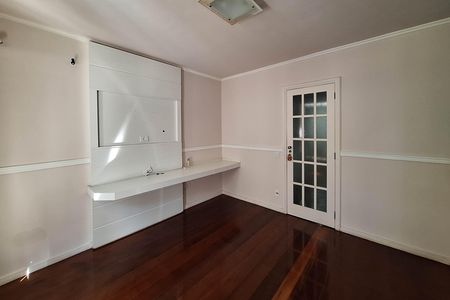 Casa de condomínio à venda com 350m², 5 quartos e 4 vagas Casa de condomínio à venda com 350m², 5 quartos e 4 vagasSuíte 1