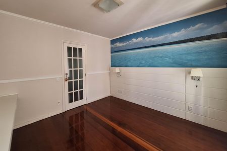 Casa de condomínio à venda com 350m², 5 quartos e 4 vagas Casa de condomínio à venda com 350m², 5 quartos e 4 vagasSuíte 1