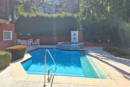 Casa de condomínio à venda com 350m², 5 quartos e 4 vagas Casa de condomínio à venda com 350m², 5 quartos e 4 vagasQuintal
