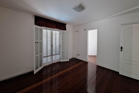 Casa de condomínio à venda com 350m², 5 quartos e 4 vagas Casa de condomínio à venda com 350m², 5 quartos e 4 vagasQuarto 3