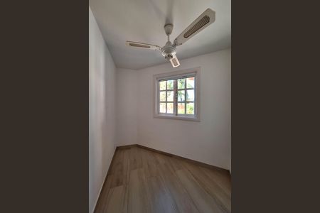 Casa de condomínio à venda com 350m², 5 quartos e 4 vagas Casa de condomínio à venda com 350m², 5 quartos e 4 vagasEscritório