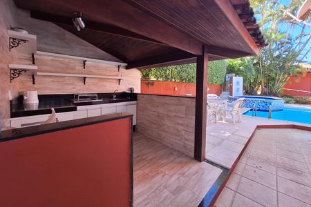 Casa de condomínio à venda com 350m², 5 quartos e 4 vagas Casa de condomínio à venda com 350m², 5 quartos e 4 vagasQuintal