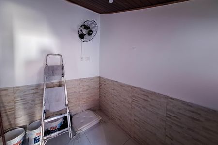 Casa de condomínio à venda com 350m², 5 quartos e 4 vagas Casa de condomínio à venda com 350m², 5 quartos e 4 vagasQuarto de Serviço