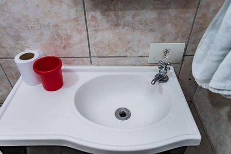Casa à venda com 105m², 2 quartos e 1 vagaBanheiro 2