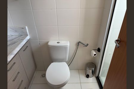 Apartamento para alugar com 65m², 3 quartos e 2 vagas Apartamento para alugar com 65m², 3 quartos e 2 vagasBanheiro da Suíte