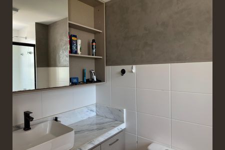 Apartamento para alugar com 65m², 3 quartos e 2 vagas Apartamento para alugar com 65m², 3 quartos e 2 vagasBanheiro da Suíte