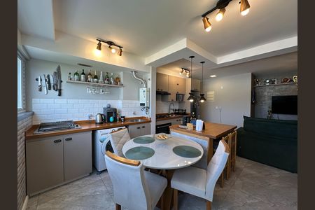 Apartamento para alugar com 65m², 3 quartos e 2 vagas Apartamento para alugar com 65m², 3 quartos e 2 vagasCozinha e Área de Serviço