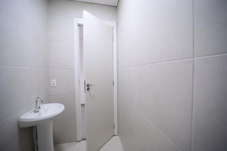 Banheiro de apartamento para alugar com 1 quarto, 33m² em Jardim America da Penha, São Paulo