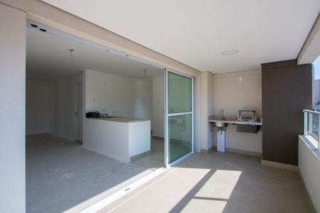 Apartamento à venda com 94m², 3 quartos e 2 vagas Apartamento à venda com 94m², 3 quartos e 2 vagasVaranda gourmet