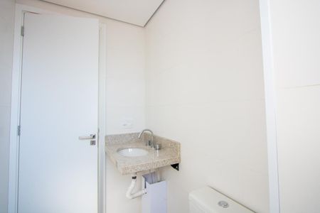 Apartamento à venda com 94m², 3 quartos e 2 vagas Apartamento à venda com 94m², 3 quartos e 2 vagasBanheiro social