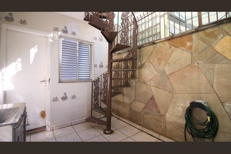 Casa para alugar com 190m², 4 quartos e 2 vagas
