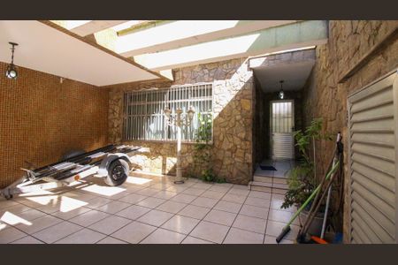 Casa para alugar com 190m², 4 quartos e 2 vagas