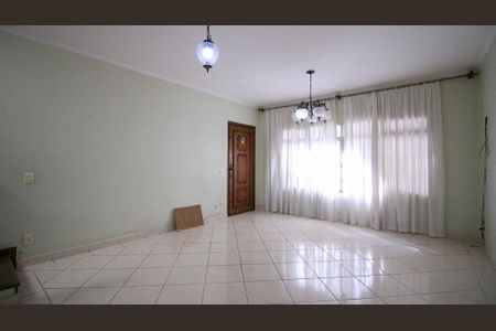 Sala de casa para alugar com 4 quartos, 190m² em Jardim Avelino, São Paulo