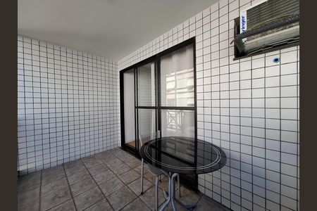 Apartamento para alugar com 64m², 2 quartos e 1 vaga Apartamento para alugar com 64m², 2 quartos e 1 vagaVaranda