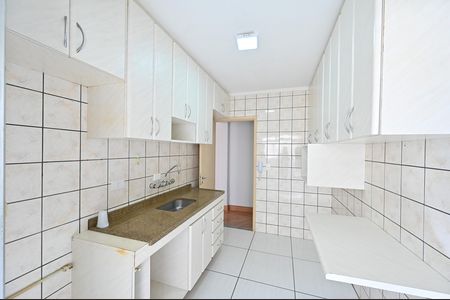 Apartamento para alugar com 65m², 2 quartos e 1 vagaCozinha