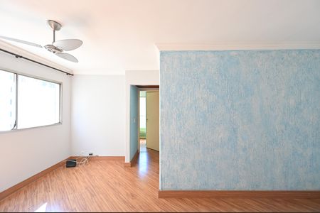 Sala de apartamento para alugar com 2 quartos, 65m² em Parque Imperial, São Paulo