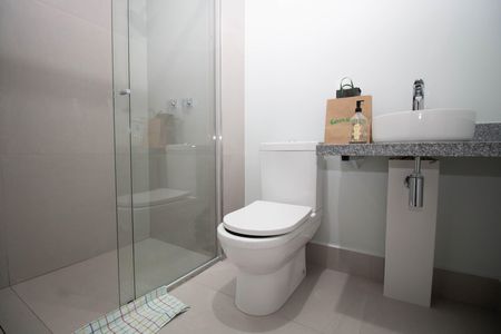 Banheiro Social de apartamento para alugar com 1 quarto, 40m² em Sqn 402, Brasília