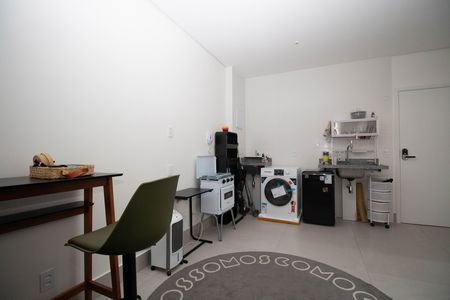 Sala de apartamento para alugar com 1 quarto, 40m² em Sqn 402, Brasília