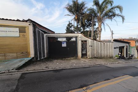 Casa à venda com 865m², 2 quartos e 2 vagasFachada