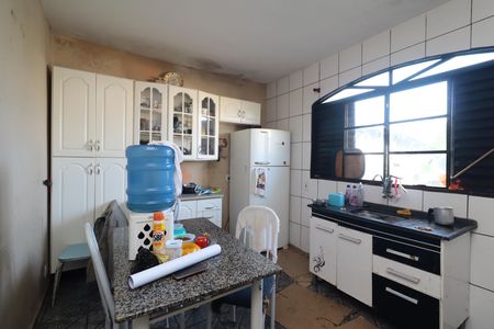 Casa à venda com 865m², 2 quartos e 2 vagasCozinha