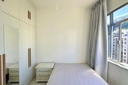 Apartamento para alugar com 72m², 2 quartos e 1 vaga