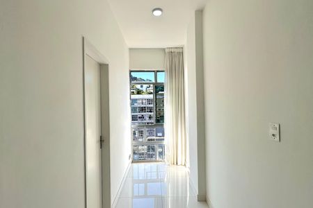 Apartamento para alugar com 72m², 2 quartos e 1 vaga