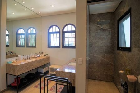 Casa de condomínio à venda com 549m², 5 quartos e 6 vagas Casa de condomínio à venda com 549m², 5 quartos e 6 vagasFoto 33