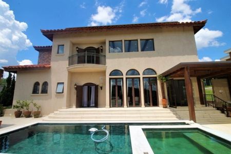 Casa de condomínio à venda com 549m², 5 quartos e 6 vagas Casa de condomínio à venda com 549m², 5 quartos e 6 vagasFoto 04