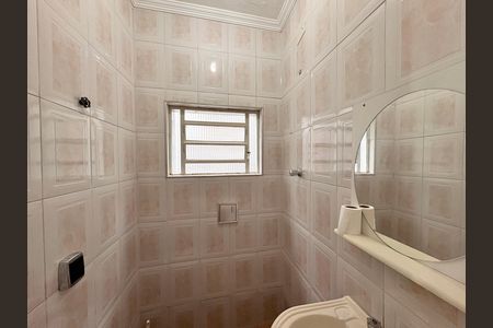Casa à venda com 140m², 2 quartos e 2 vagasLavabo