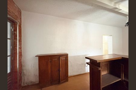 Casa à venda com 140m², 2 quartos e 2 vagasSala
