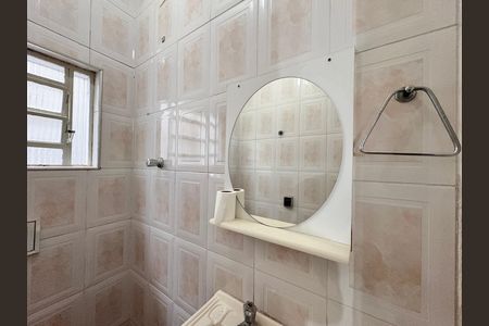Casa à venda com 140m², 2 quartos e 2 vagasLavabo