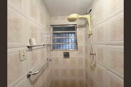 Casa à venda com 140m², 2 quartos e 2 vagasBanheiro da Suíte