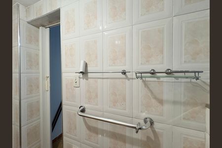Casa à venda com 140m², 2 quartos e 2 vagasBanheiro da Suíte