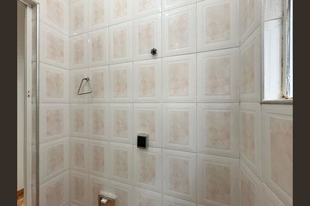 Casa à venda com 140m², 2 quartos e 2 vagasLavabo