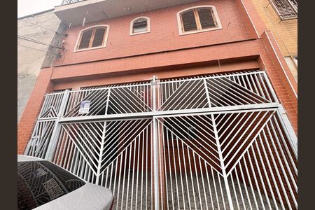 Casa à venda com 140m², 2 quartos e 2 vagasFachada