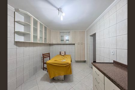 Casa à venda com 140m², 2 quartos e 2 vagasCozinha