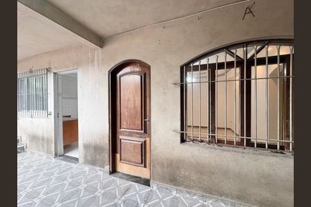 Casa à venda com 80m², 2 quartos e 1 vaga Casa à venda com 80m², 2 quartos e 1 vagaQuintal