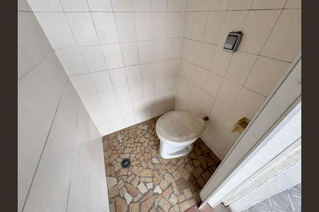 Casa à venda com 80m², 2 quartos e 1 vaga Casa à venda com 80m², 2 quartos e 1 vagaBanheiro de serviço